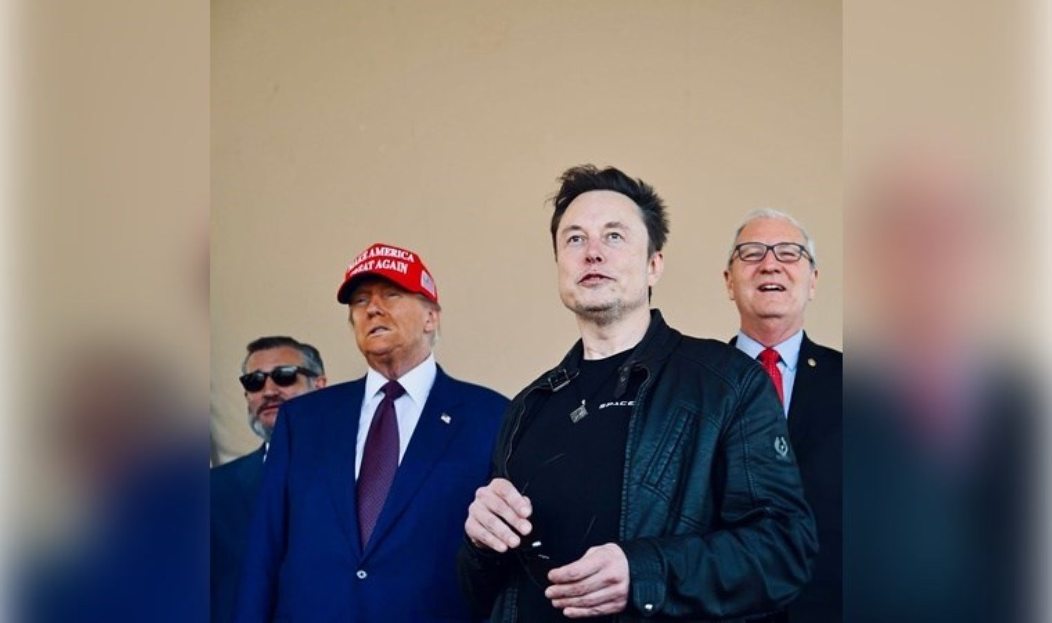 Trump, Musk’la beraber Starship roketinin fırlatılmasını izledi